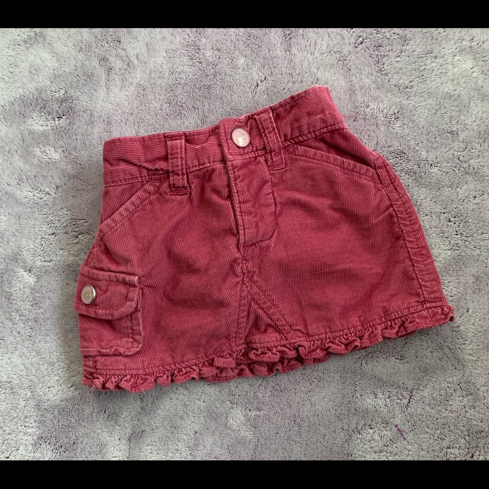 5/$15🎀 Gap corduroy skirt